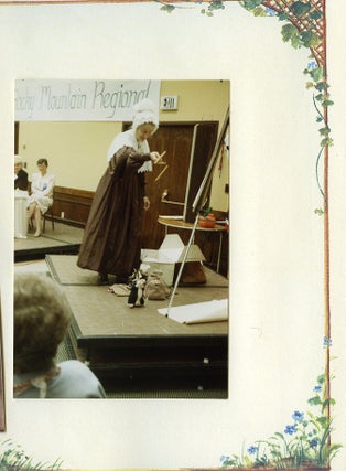 GERMAN BLANK BOOK WITH 21 TASHA TUDOR PHOTOGRAPHS